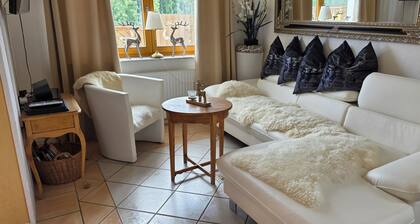 Sunny vacation apartment Sonnenhuesli in the Black Forest with whirlpool and sauna