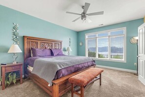 3 chambres, fer et planche à repasser, Wi-Fi, draps fournis