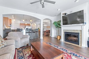 Unclassified image, 2 of 64, button