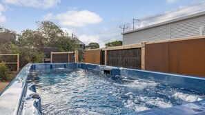Baignoire à remous extérieure