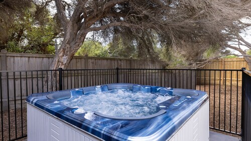 PI Hot Springs Retreat1