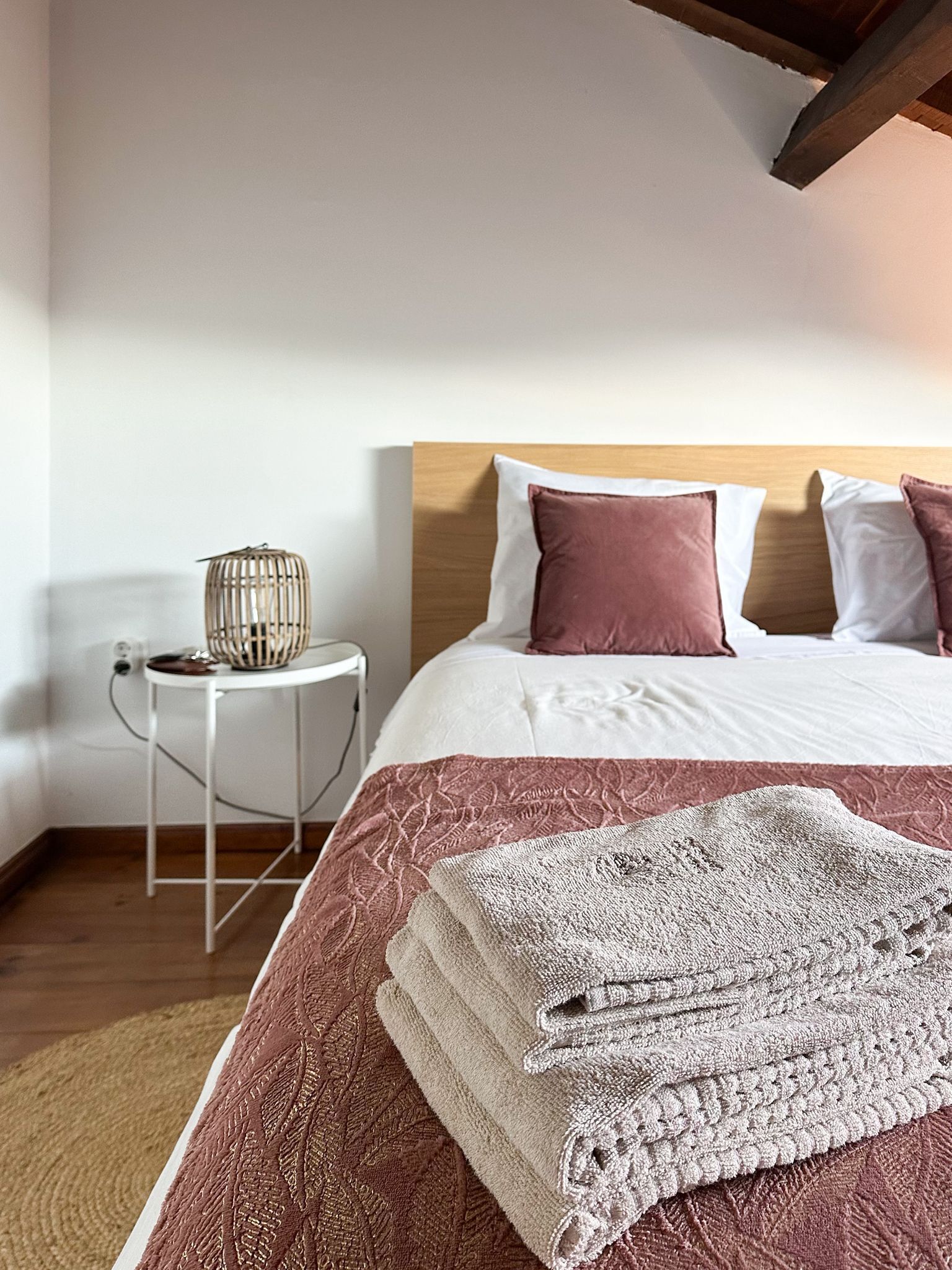 4 bedrooms, free WiFi, bed sheets