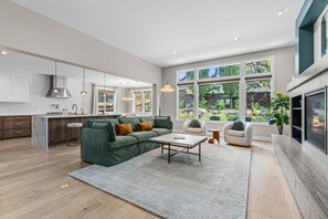 Smart TV, fireplace, offices - Bluebird Day - Shevlin Northwest (Bend)