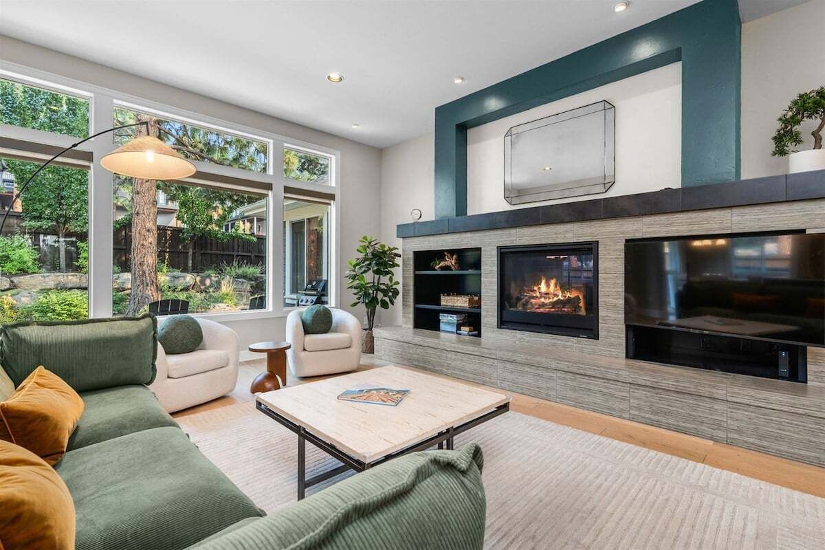 TV, fireplace, offices