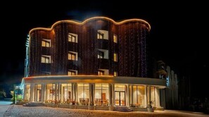 Front of property - Hotel Benchmark Premier (Indore)