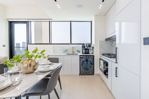 Fridge, microwave, oven, stovetop