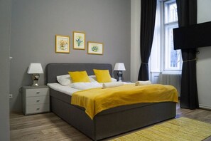 9 chambres, fer et planche à repasser, Wi-Fi, draps fournis