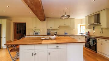 Dụng cụ nấu nướng/bát dĩa/dao nĩa