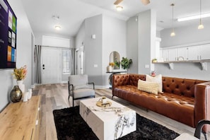 TV, fireplace, offices