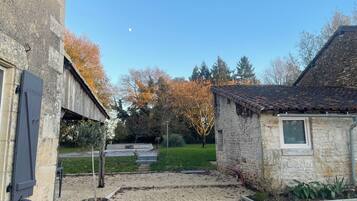 Enceinte de lâhĂ©bergement