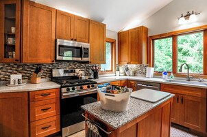 House (1 Bedroom) | Interior