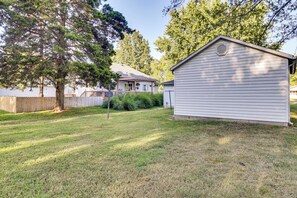 House (1 Bedroom) | Interior - Home < 3 Mi to Rte 66 & Lake Lou Yaeger! (Litchfield)