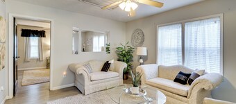 Home < 3 Mi to Rte 66 & Lake Lou Yaeger!