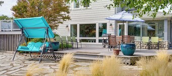 Steps to Beach: Home w/ Hot Tub in Oak Harbor!