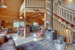 House (2 Bedrooms) | Interior