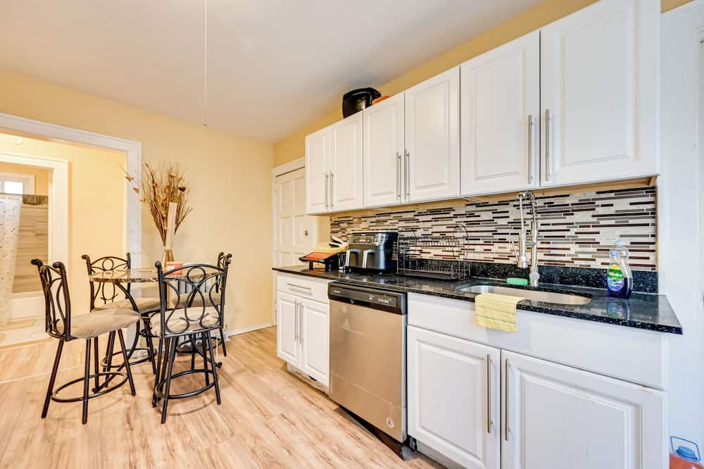 Convenient Hartford Condo < 2 Mi to Dtwn! - Pulaski Middle School, MS