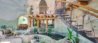 Taos Dome Home w/ Hot Tub, Fireplace + Mntn Views!