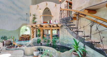 Taos Dome Home w/ Hot Tub, Fireplace + Mntn Views!