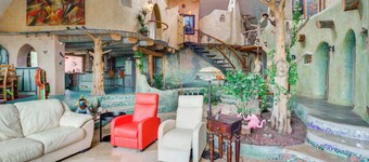 Taos Dome Home w/ Hot Tub, Fireplace + Mntn Views!