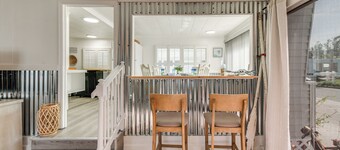 Screened-in Patio: Home 2 Mi to Cortez Beach!