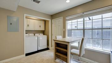 Apartemen (2 Bedrooms) | Interior