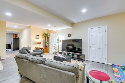 Pets Welcome! Cozy Family Apartment in Sterling