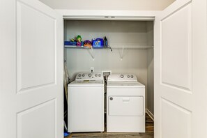 شقة (3 Bedrooms) | المنشأة من الداخل