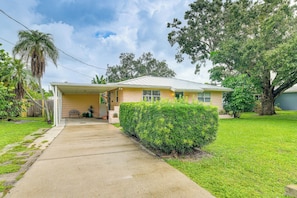 House (1 Bedroom) | Interior - < 3 Mi to Dtwn: Pet-friendly Sarasota Stay w/ Yard (Sarasota)