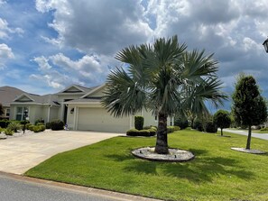 Property grounds - Luxury meets leisure in the heart of The Villages. (The Villages)