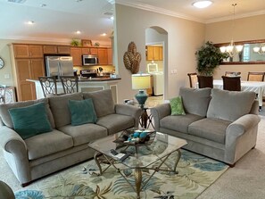 Smart TV - Luxury meets leisure in the heart of The Villages. (The Villages)