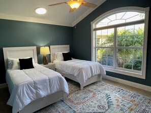 3 Schlafzimmer, Schreibtisch, Bügeleisen/Bügelbrett, kostenloses WLAN