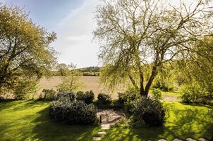 08 Wildwechsel | Garden view