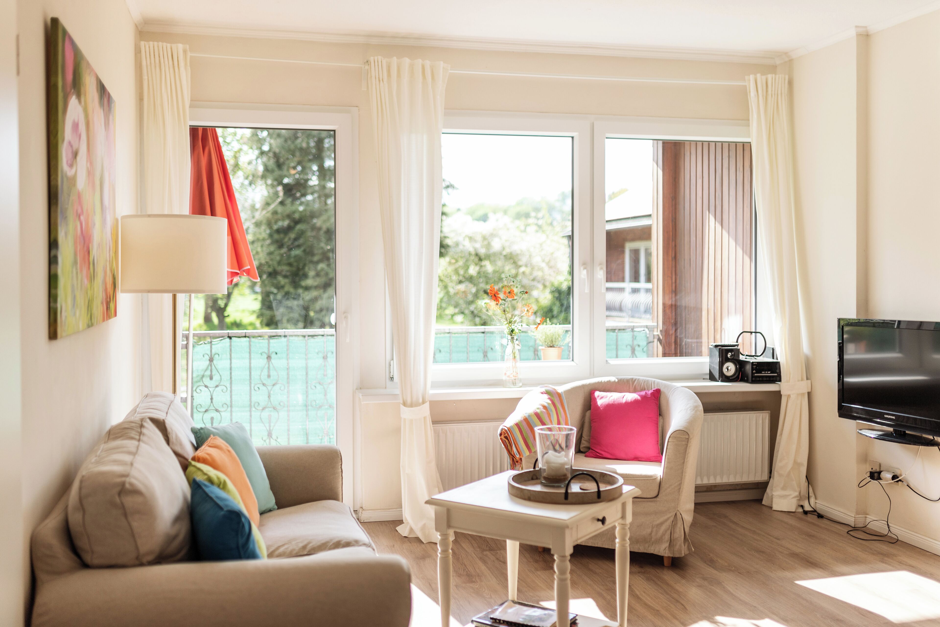 11 Gartenglueck | Living area | 80-cm flat-screen TV with digital channels, foosball, table tennis