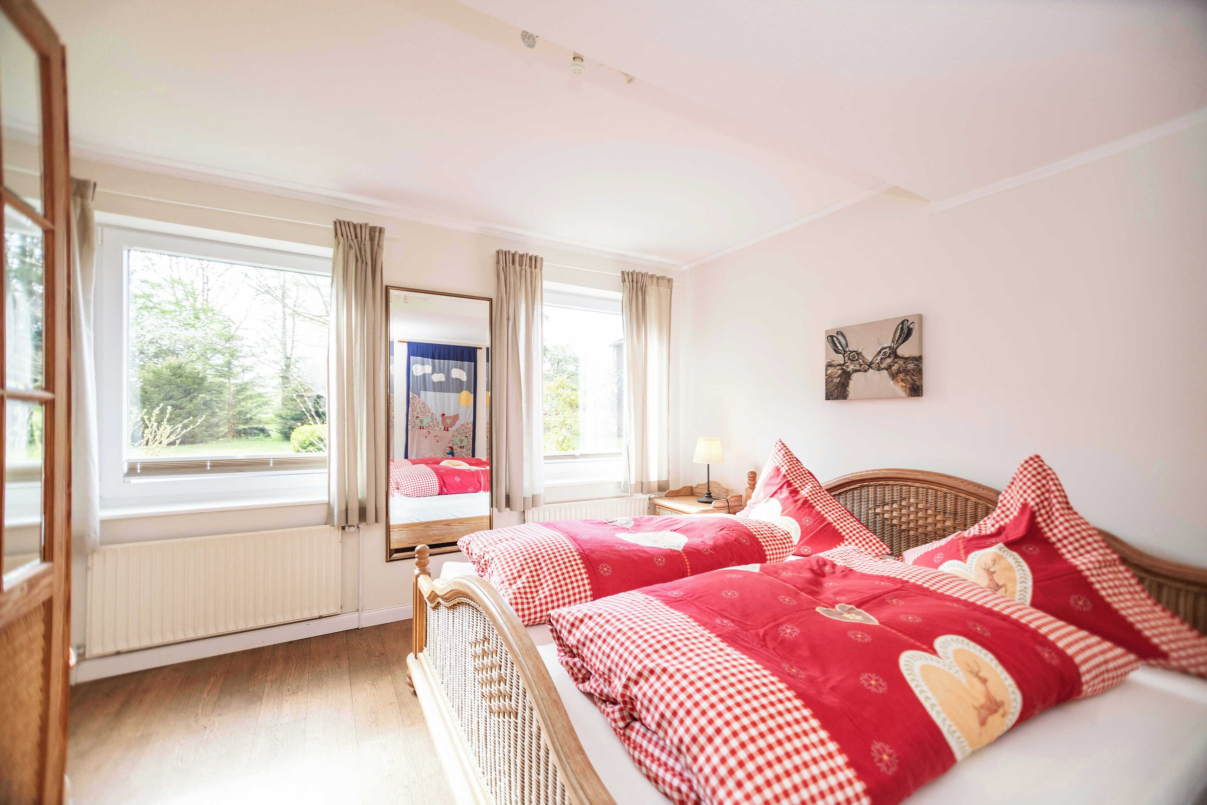 콘도 | 각각 다른 스타일의 인테리어, 각각 다르게 가구 비치, 암막 커튼, 다리미/다리미판