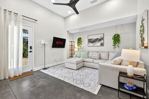 TV, fireplace, offices
