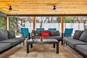 TV, fireplace, offices