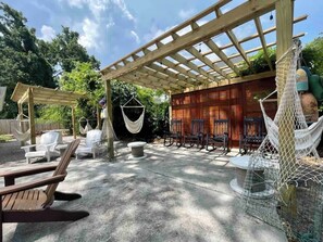 Terrace/patio - The Crab House: Built 2022. Huge property. Arcade. (Charleston)