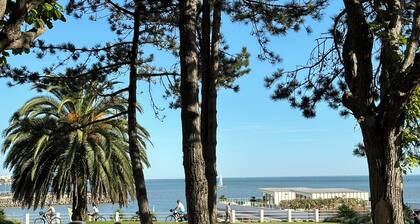 Completely renovated house 50m from the beach and 100m from the port