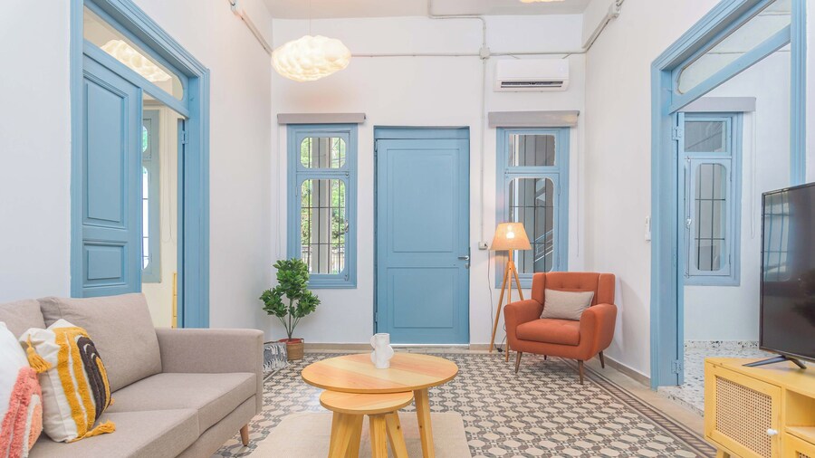 Flame 3-Bedroom Apartment in Mar Mikhael