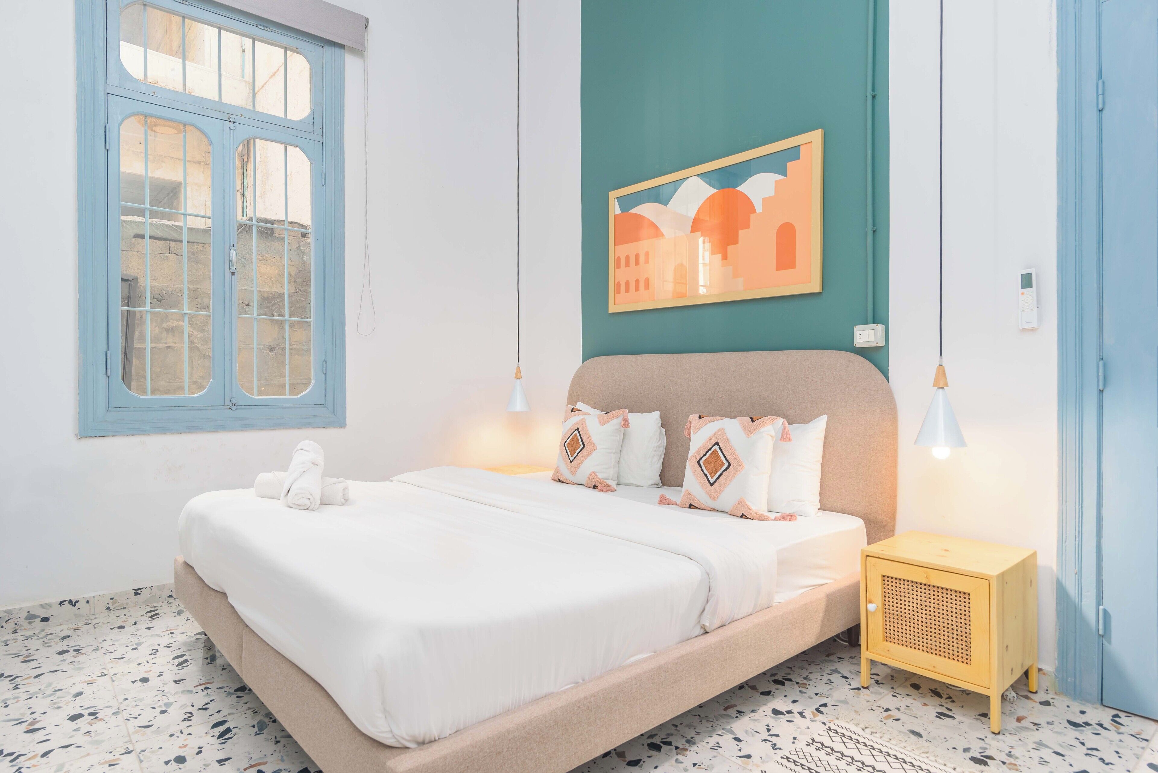 公寓, 3 间卧室, 厨房, 城市景观 | 办公桌、笔记本电脑工作区、遮光窗帘、熨斗/熨衣板