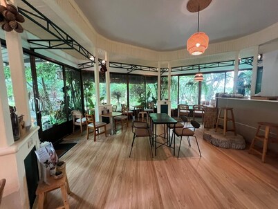 No8 Double Suite, Rainbow Arokaya Welnes