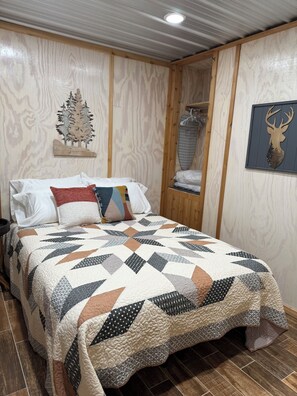 2 bedrooms, iron/ironing board, free WiFi, bed sheets - Trails, Tails, & Scales - This listing has two Cabins Rental (Burkeville)