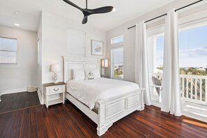 4 bedrooms, iron/ironing board, WiFi, bed sheets - Luxury Family Home | Fenced Yard w/Private Pool & Firepit | 2-Minutes to Beach (Seacrest West)