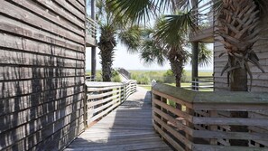 Property grounds - NEW Listing!!! Needle Rush Point B21 - Beachfront View - NO HASSLE CHECK OUT (Perdido Key)