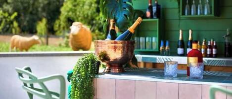 Bar (en la propiedad)