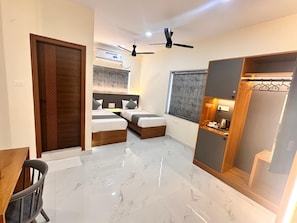 Basic Double or Twin Room, City View | Laptop workspace, soundproofing, iron/ironing board, free WiFi