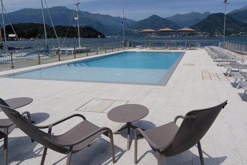 Lago Dorato Marina Lodge 