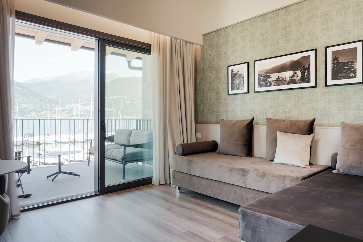 Luxury Studio Suite | Down comforters, memory foam beds, minibar, in-room safe