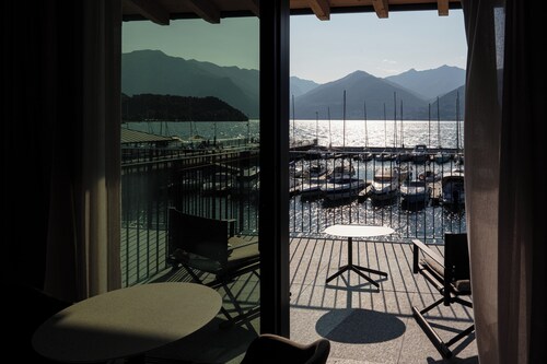Lago Dorato Marina Lodge - Lakefront 