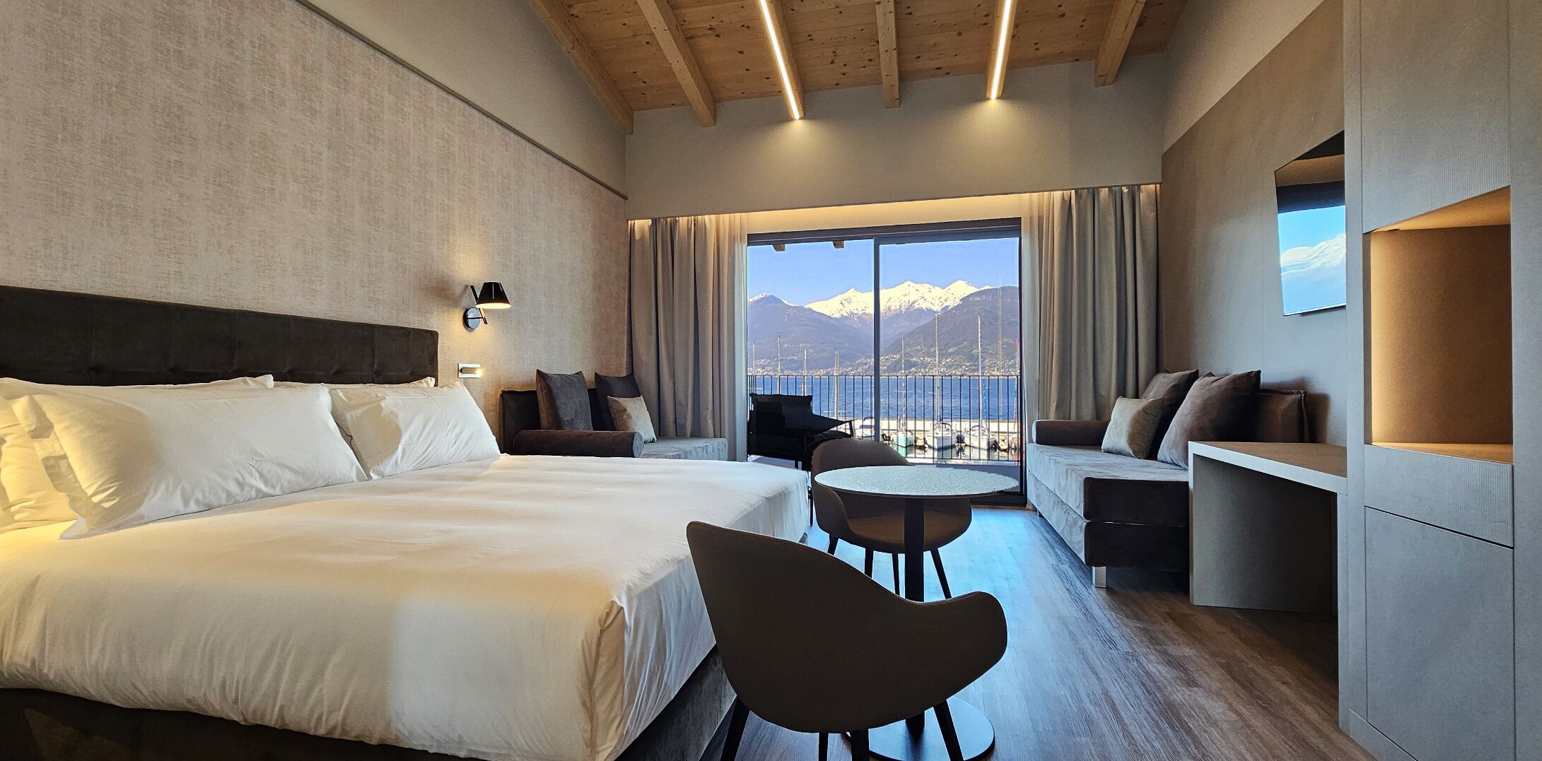 Down duvets, memory-foam beds, minibar, in-room safe